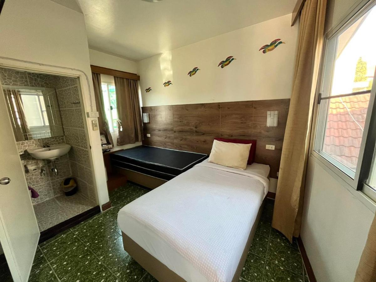 Baan Rachaya Appartement Chiang Mai Buitenkant foto