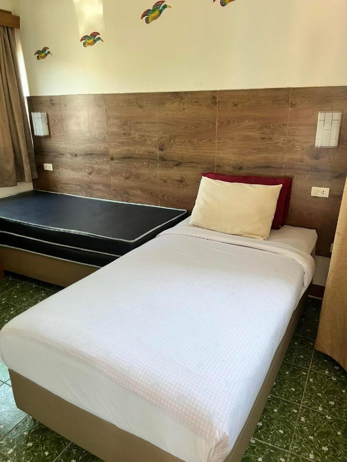 Baan Rachaya Appartement Chiang Mai Buitenkant foto